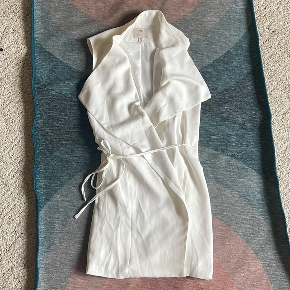 Lila Rose White Sleeveless Wrap Mini Dress - Picture 9 of 13